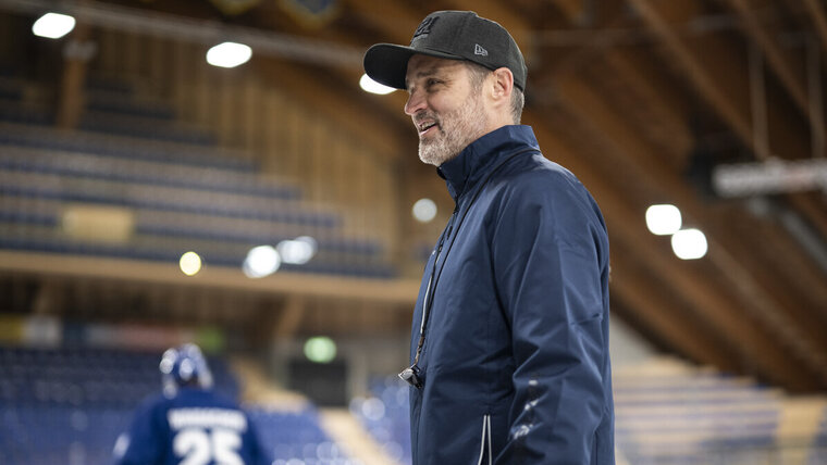 SCHWEIZ EISHOCKEY TRAINING DAVOS